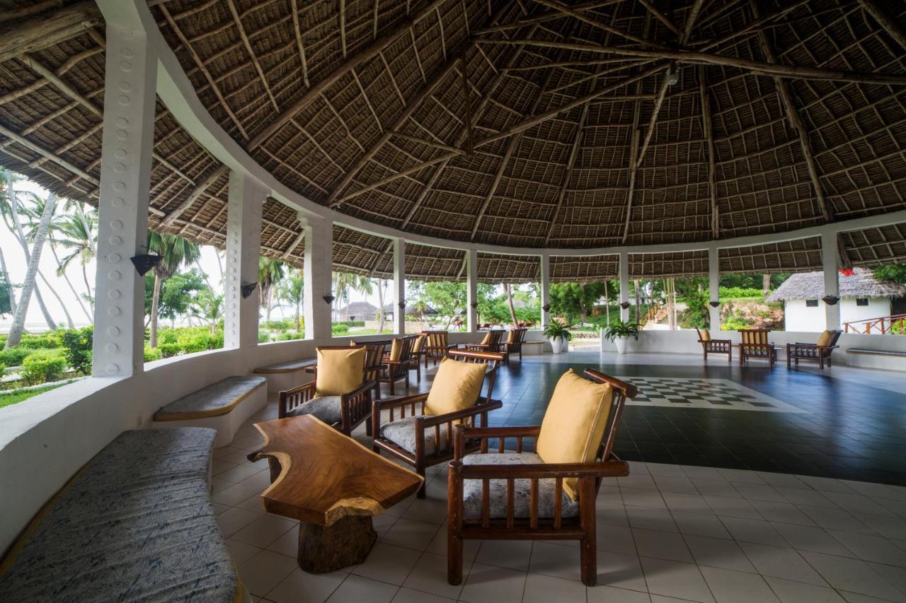 Antonio Beach Tree House Hotel & Spa Uroa Exteriör bild