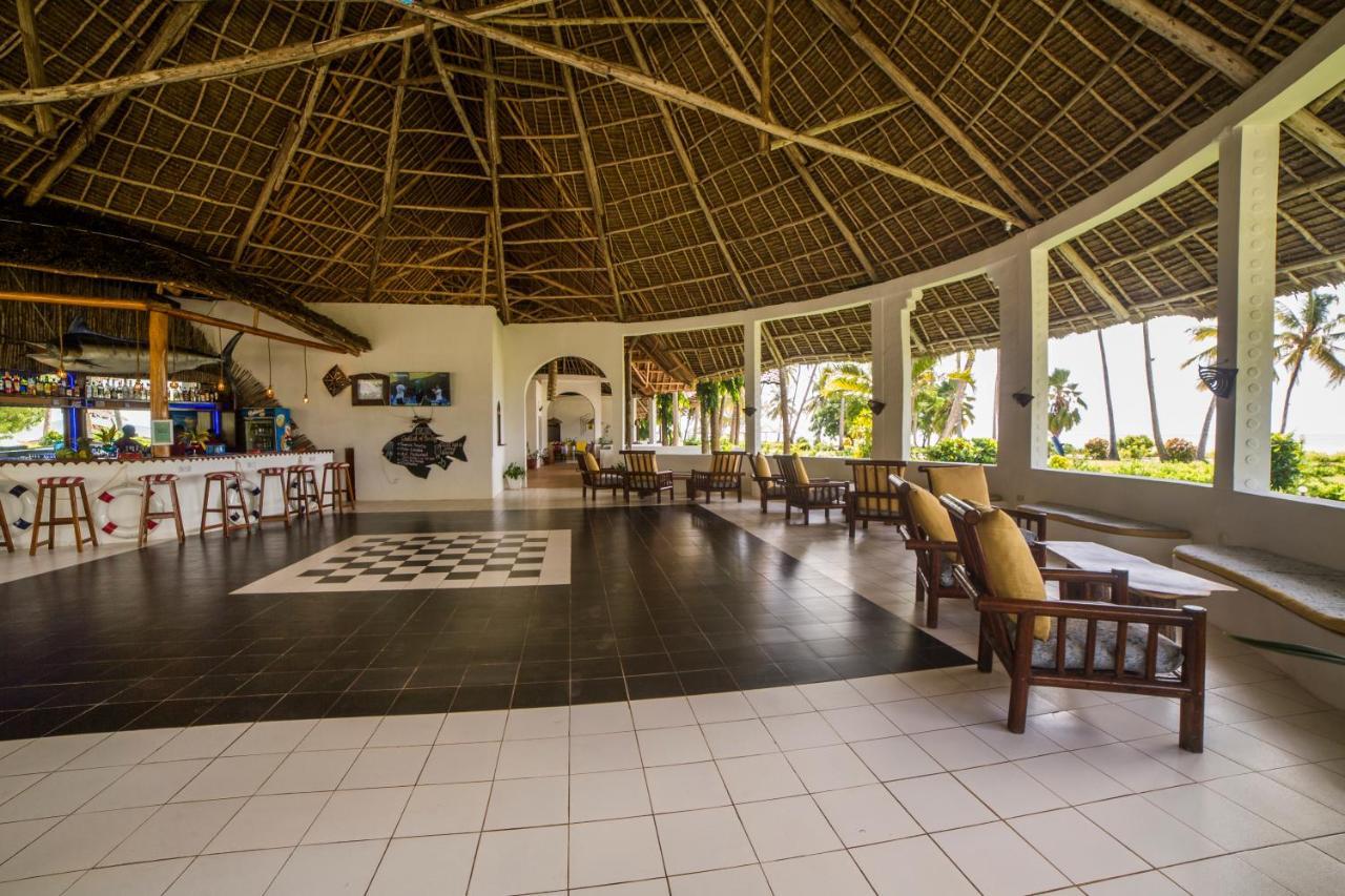 Antonio Beach Tree House Hotel & Spa Uroa Exteriör bild