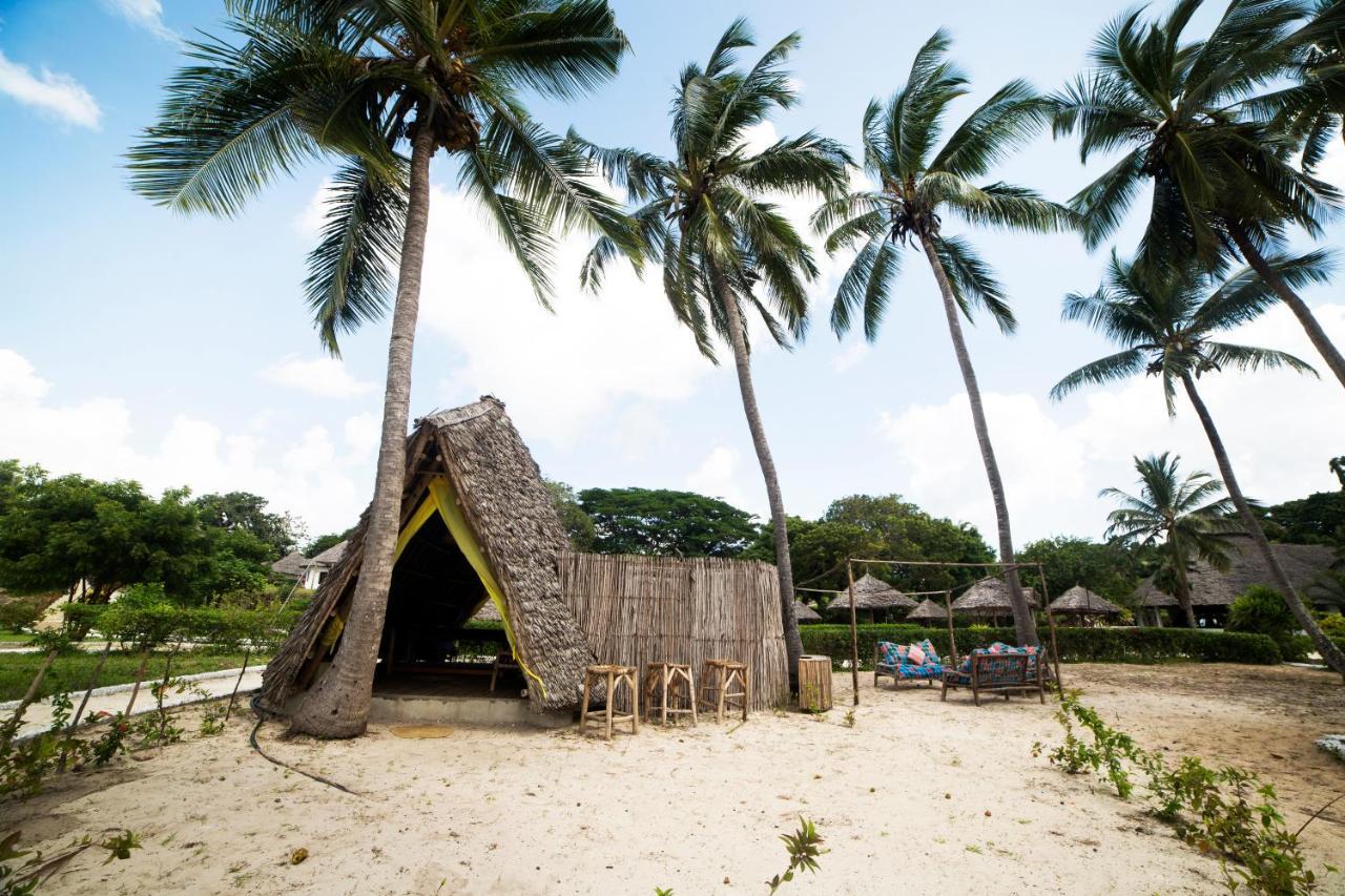 Antonio Beach Tree House Hotel & Spa Uroa Exteriör bild