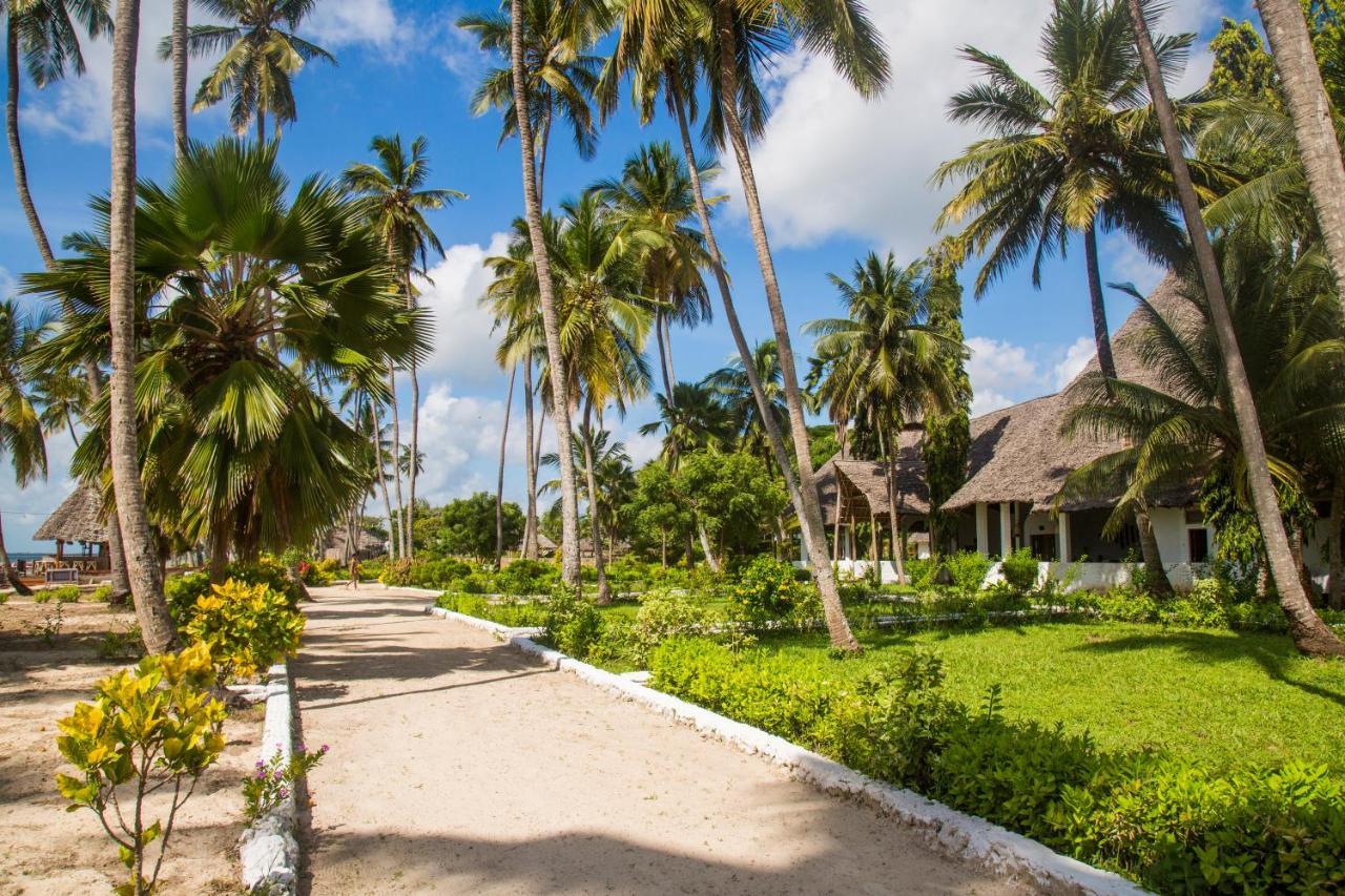 Antonio Beach Tree House Hotel & Spa Uroa Exteriör bild