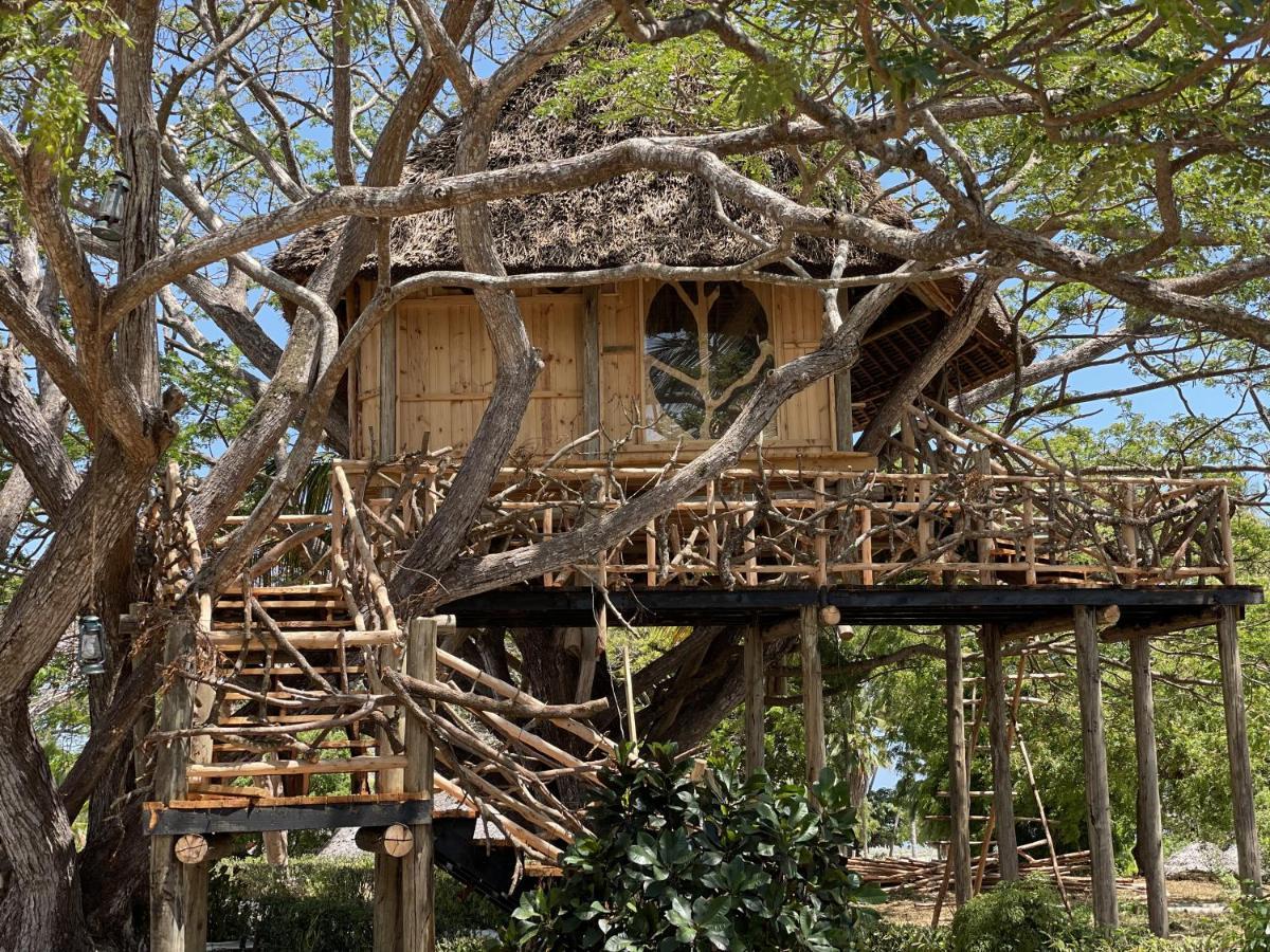 Antonio Beach Tree House Hotel & Spa Uroa Exteriör bild